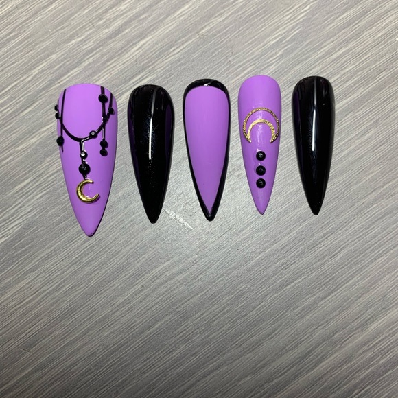 Handmade Luxury Press on Nails - Picture 2 of 7